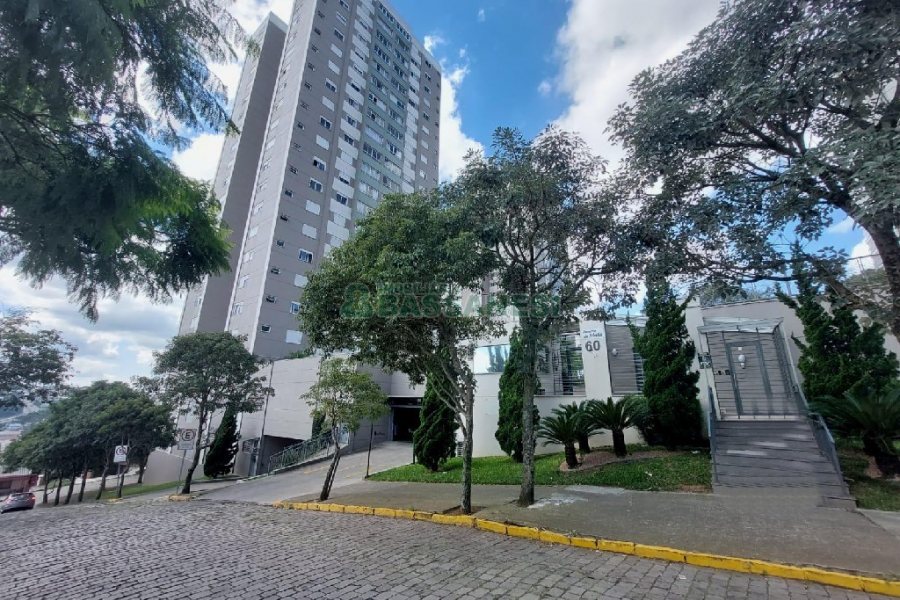 Apartamento com 114m², 3 dormitórios, 2 vagas, no bairro Universitário em Caxias do Sul para Alugar