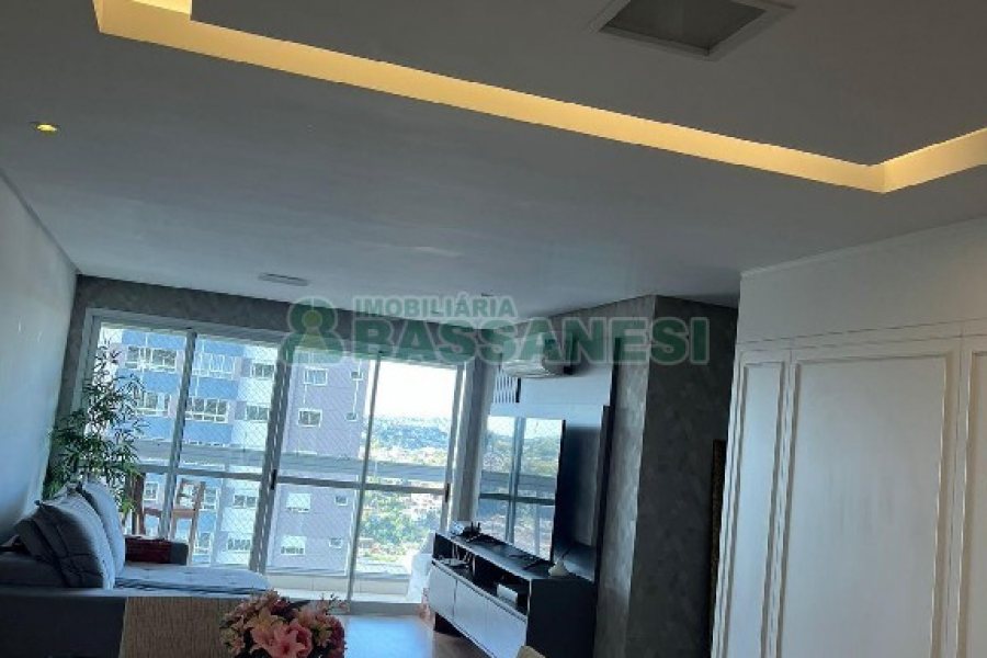 Apartamento com 114m², 3 dormitórios, 2 vagas, no bairro Universitário em Caxias do Sul para Alugar