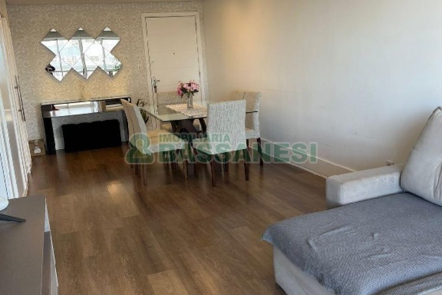 Apartamento com 114m², 3 dormitórios, 2 vagas, no bairro Universitário em Caxias do Sul para Alugar