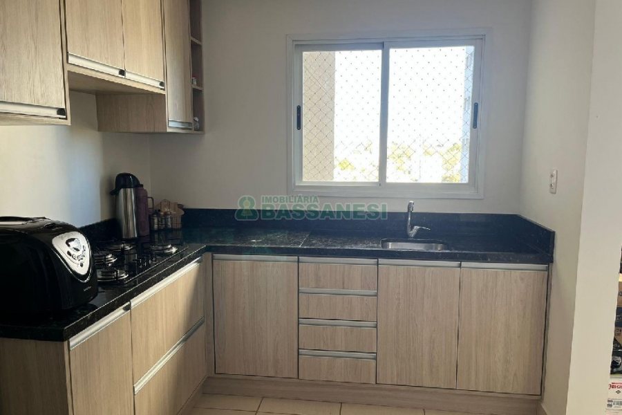 Apartamento com 114m², 3 dormitórios, 2 vagas, no bairro Universitário em Caxias do Sul para Alugar