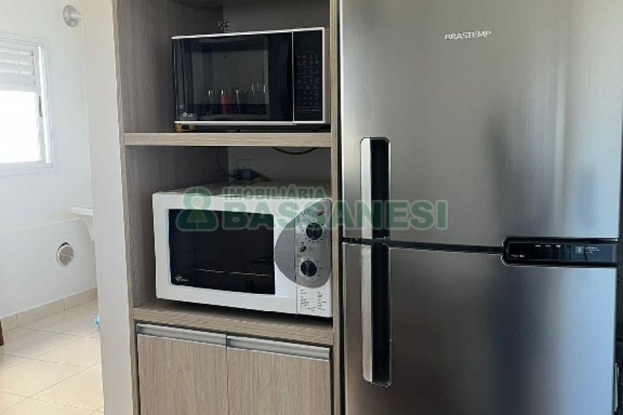 Apartamento com 114m², 3 dormitórios, 2 vagas, no bairro Universitário em Caxias do Sul para Alugar