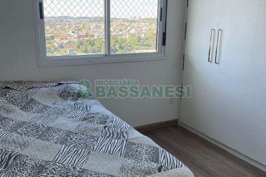 Apartamento com 114m², 3 dormitórios, 2 vagas, no bairro Universitário em Caxias do Sul para Alugar