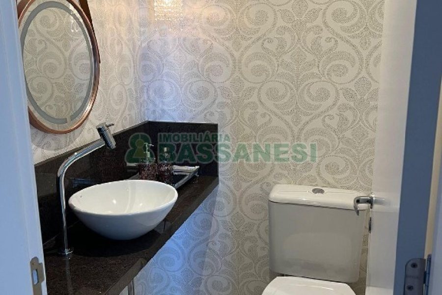 Apartamento com 114m², 3 dormitórios, 2 vagas, no bairro Universitário em Caxias do Sul para Alugar