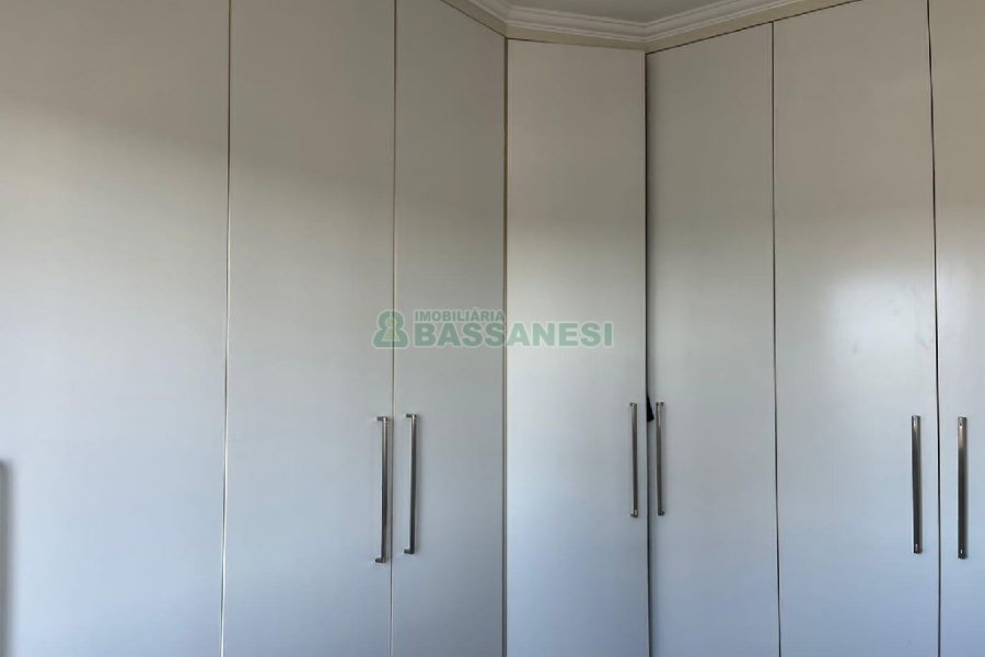 Apartamento com 114m², 3 dormitórios, 2 vagas, no bairro Universitário em Caxias do Sul para Alugar