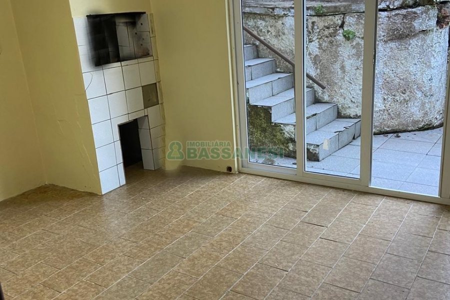 Casa com 98m², 3 dormitórios, no bairro Galópolis em Caxias do Sul para Alugar