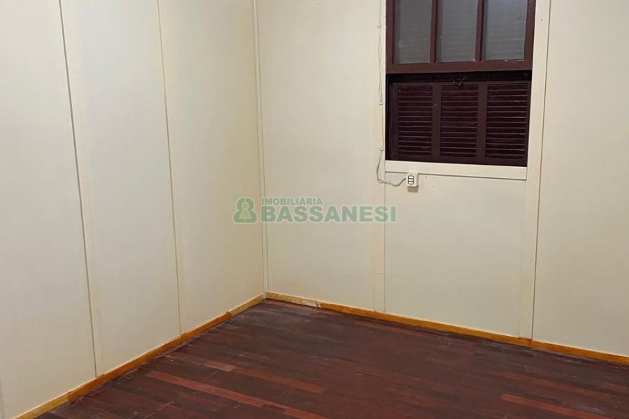 Casa com 98m², 3 dormitórios, no bairro Galópolis em Caxias do Sul para Alugar