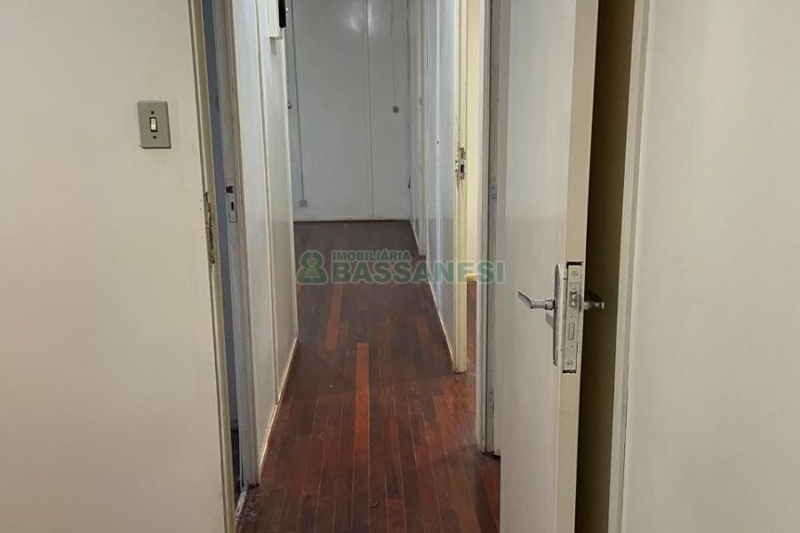 Casa com 98m², 3 dormitórios, no bairro Galópolis em Caxias do Sul para Alugar