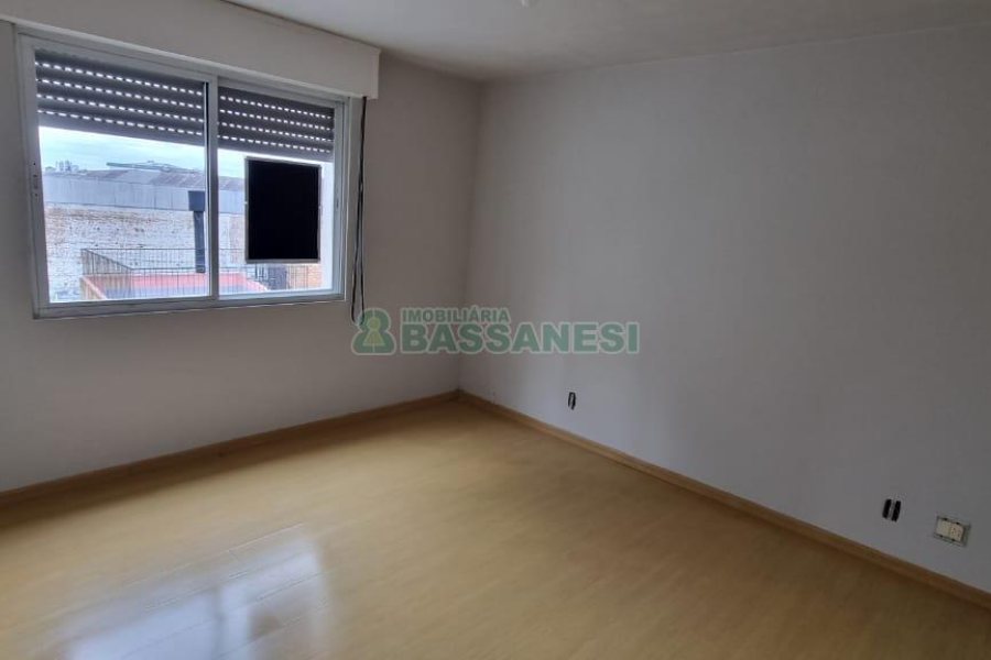 Apartamento com 98m², 3 dormitórios, 1 vaga, no bairro Santa Catarina em Caxias do Sul para Comprar