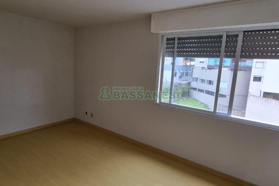 Apartamento com 98m², 3 dormitórios, 1 vaga, no bairro Santa Catarina em Caxias do Sul para Comprar