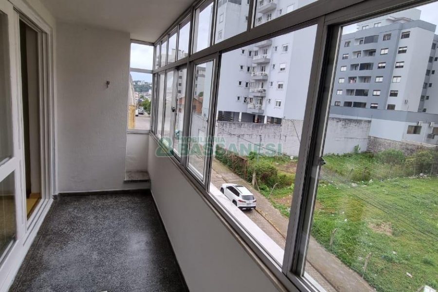 Apartamento com 98m², 3 dormitórios, 1 vaga, no bairro Santa Catarina em Caxias do Sul para Comprar