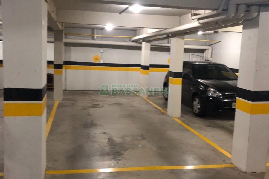 Apto Mobiliado com 60m², 2 dormitórios, 1 vaga, no bairro Charqueadas em Caxias do Sul para Alugar