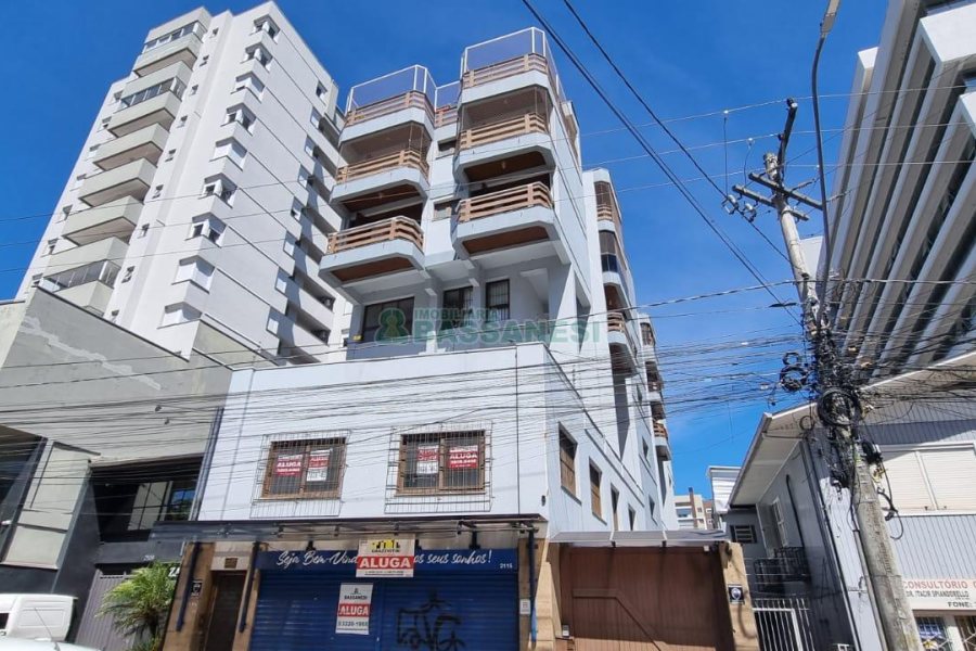 Apartamento com 119m², 4 dormitórios, 2 vagas, no bairro Pio X em Caxias do Sul para Comprar