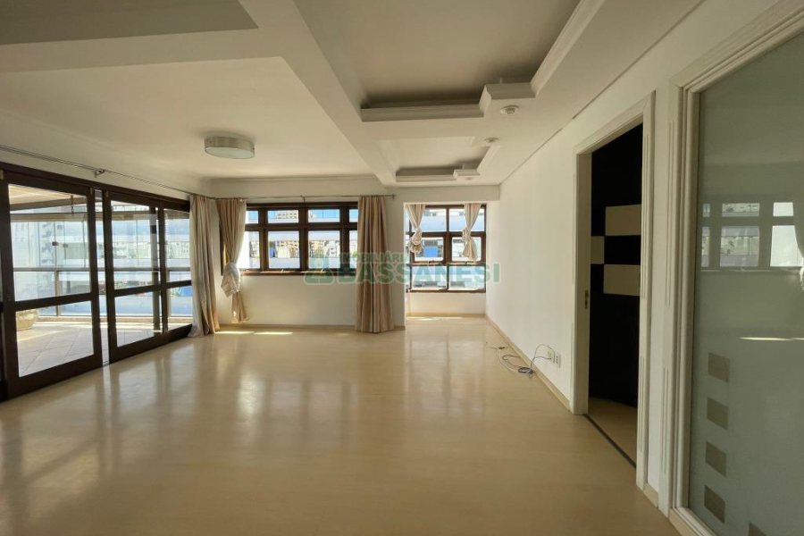 Apartamento com 119m², 4 dormitórios, 2 vagas, no bairro Pio X em Caxias do Sul para Comprar