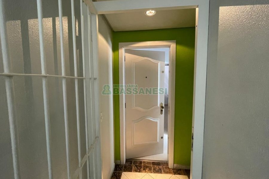 Apartamento com 119m², 4 dormitórios, 2 vagas, no bairro Pio X em Caxias do Sul para Comprar