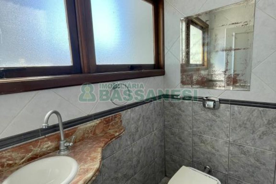 Apartamento com 119m², 4 dormitórios, 2 vagas, no bairro Pio X em Caxias do Sul para Comprar
