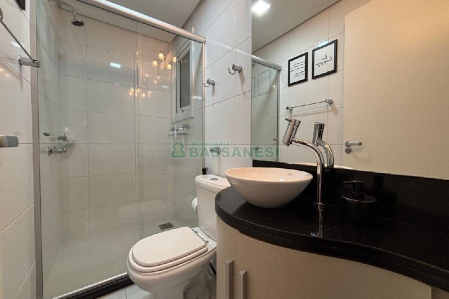 Apartamento com 85m², 2 dormitórios, 2 vagas, no bairro Sagrada Família em Caxias do Sul para Comprar