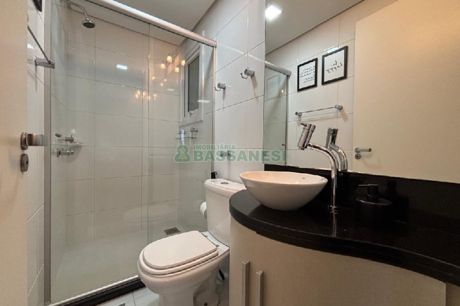 Apartamento com 85m², 2 dormitórios, 2 vagas, no bairro Sagrada Família em Caxias do Sul para Comprar