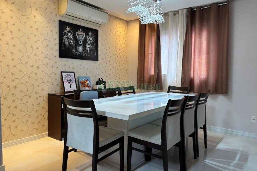 Casa Mobiliada com 180m², 3 dormitórios, 2 vagas, no bairro Desvio Rizzo em Caxias do Sul para Alugar