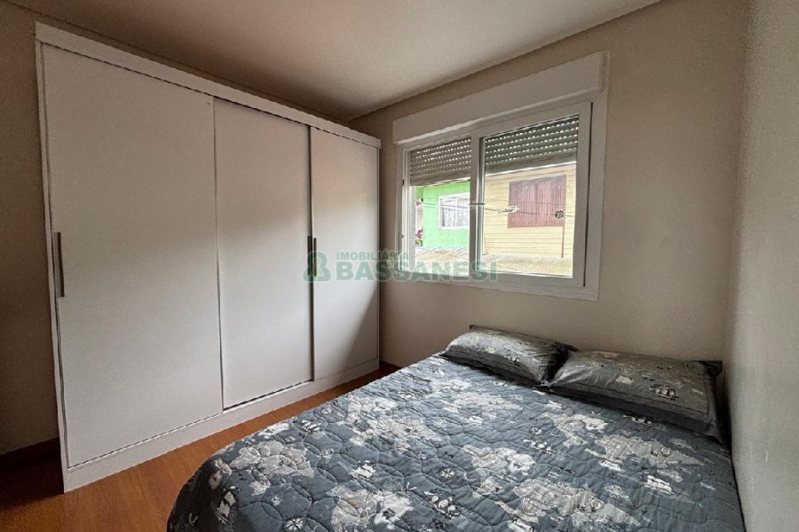 Casa Mobiliada com 180m², 3 dormitórios, 2 vagas, no bairro Desvio Rizzo em Caxias do Sul para Alugar