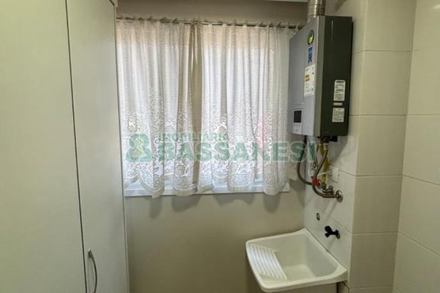 Apartamento com 56m², 2 dormitórios, 1 vaga, no bairro Jardim América em Caxias do Sul para Alugar