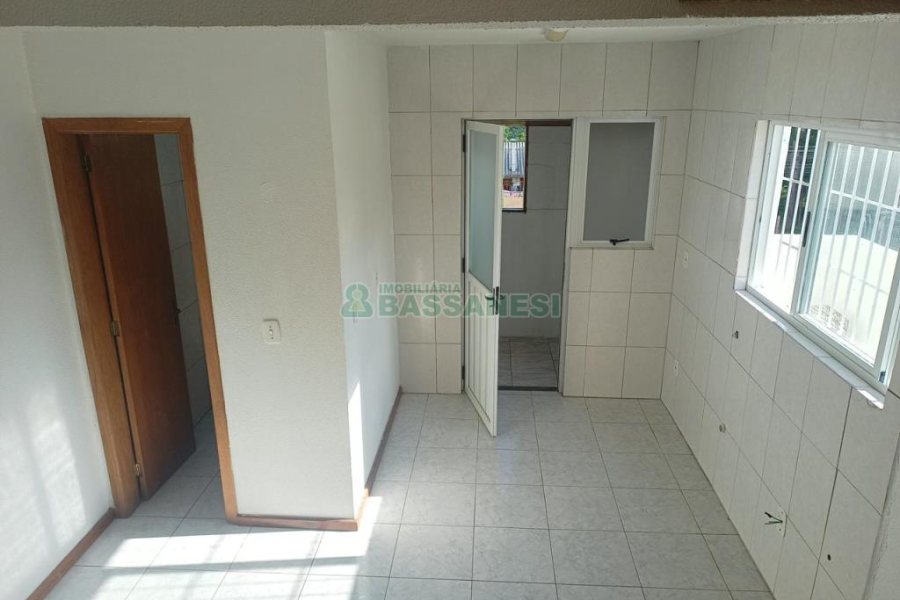 Sobrado com 62m², 2 dormitórios, 1 vaga, no bairro Santa Catarina em Caxias do Sul para Comprar