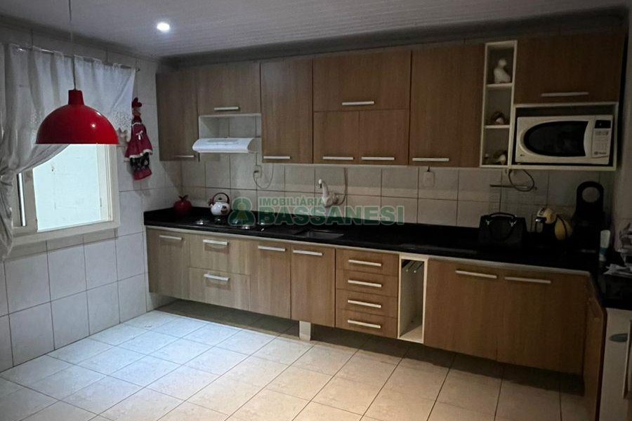 Predio com 321m², no bairro Presidente Vargas em Caxias do Sul para Comprar