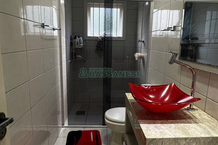 Predio com 321m², no bairro Presidente Vargas em Caxias do Sul para Comprar