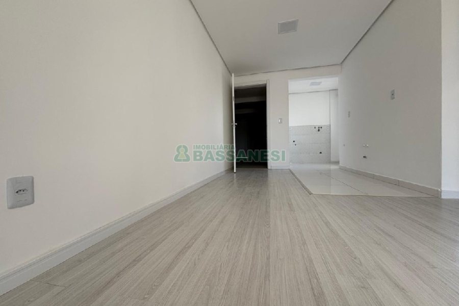 Apartamento com 81m², 2 dormitórios, 1 vaga, no bairro Nossa Senhora da Saúde em Caxias do Sul para Alugar