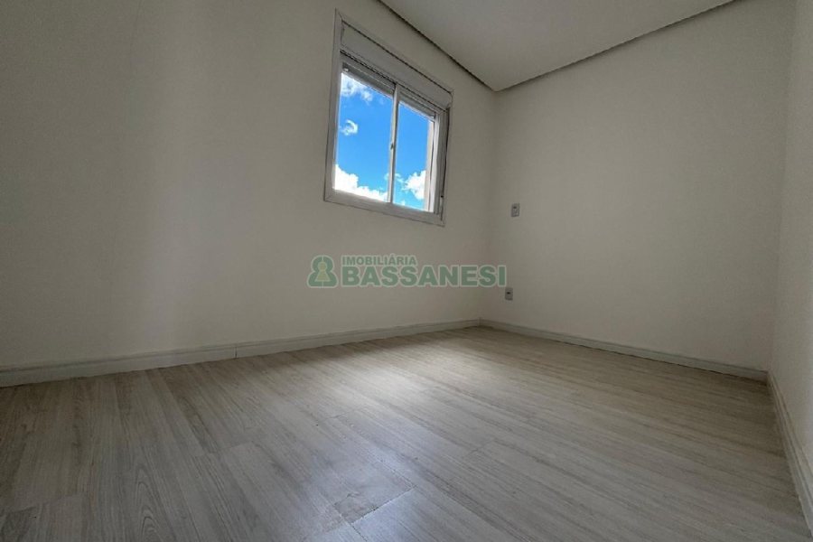 Apartamento com 81m², 2 dormitórios, 1 vaga, no bairro Nossa Senhora da Saúde em Caxias do Sul para Alugar