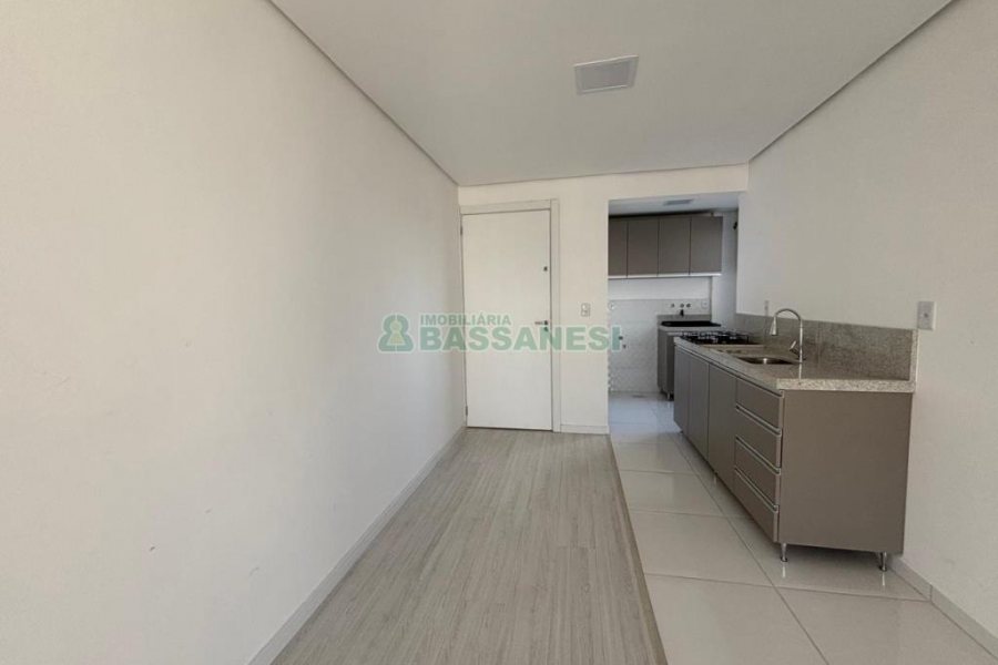 Apartamento com 81m², 2 dormitórios, 1 vaga, no bairro Nossa Senhora da Saúde em Caxias do Sul para Alugar
