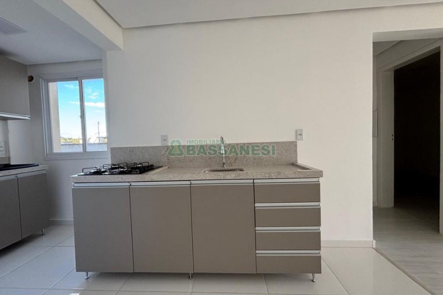 Apartamento com 81m², 2 dormitórios, 1 vaga, no bairro Nossa Senhora da Saúde em Caxias do Sul para Alugar