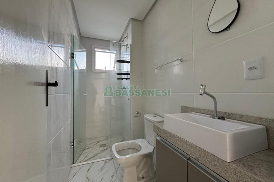 Apartamento com 81m², 2 dormitórios, 1 vaga, no bairro Nossa Senhora da Saúde em Caxias do Sul para Alugar