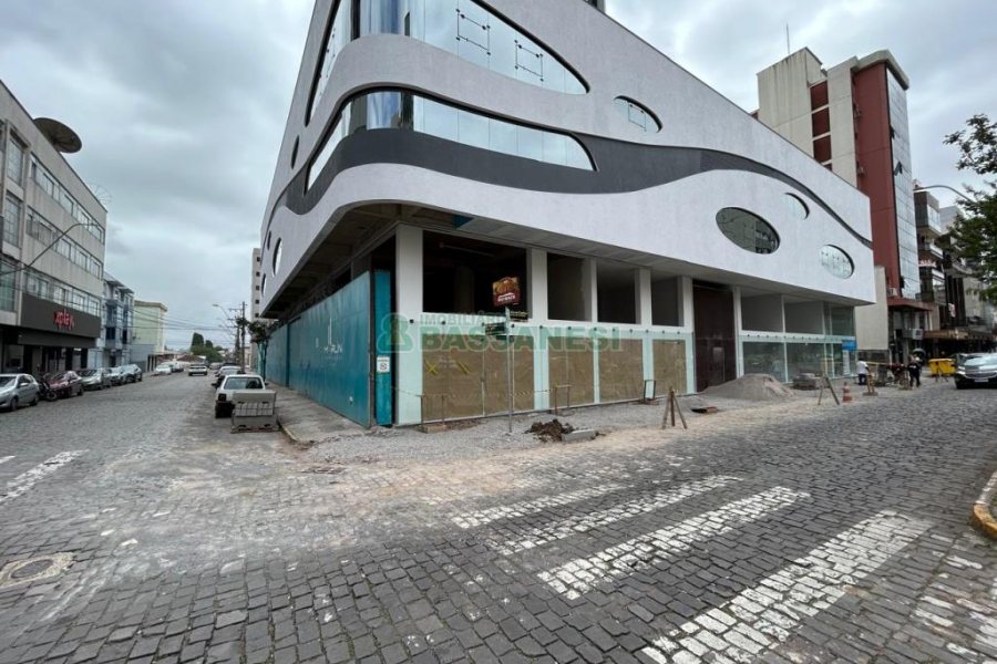Loja com 220m², 2 vagas, no bairro São Pelegrino em Caxias do Sul para Alugar