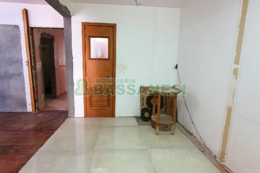 Apartamento com 118m², 3 dormitórios, 1 vaga, no bairro São Pelegrino em Caxias do Sul para Alugar