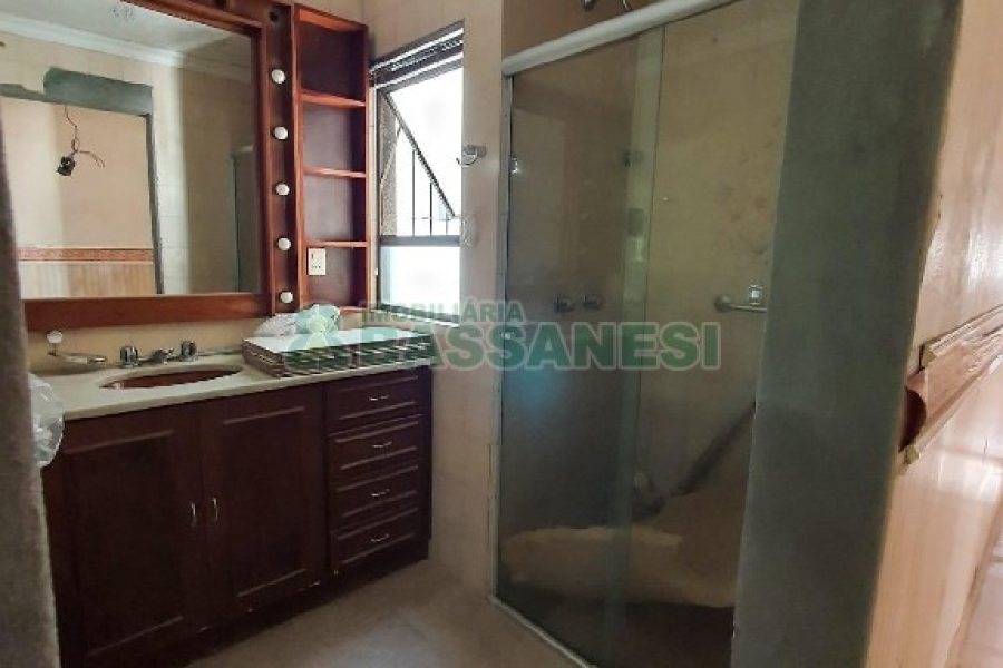 Apartamento com 118m², 3 dormitórios, 1 vaga, no bairro São Pelegrino em Caxias do Sul para Alugar