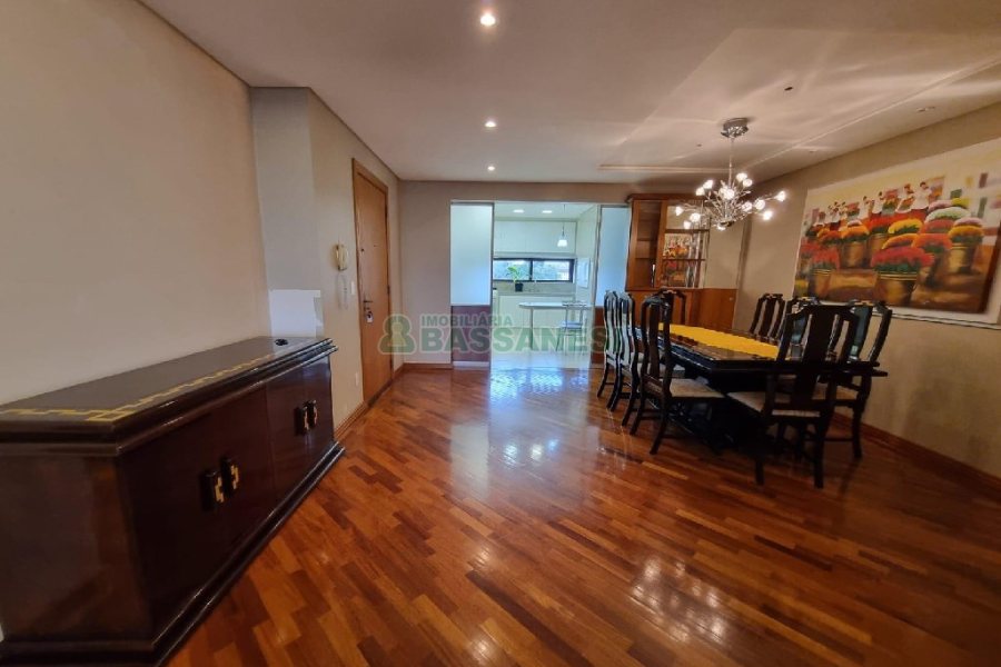 Apto Mobiliado com 200m², 3 dormitórios, 2 vagas, no bairro Medianeira em Caxias do Sul para Alugar