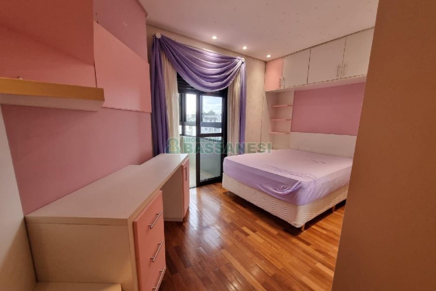 Apto Mobiliado com 200m², 3 dormitórios, 2 vagas, no bairro Medianeira em Caxias do Sul para Alugar