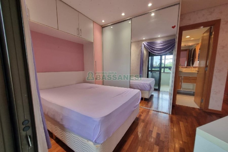 Apto Mobiliado com 200m², 3 dormitórios, 2 vagas, no bairro Medianeira em Caxias do Sul para Alugar