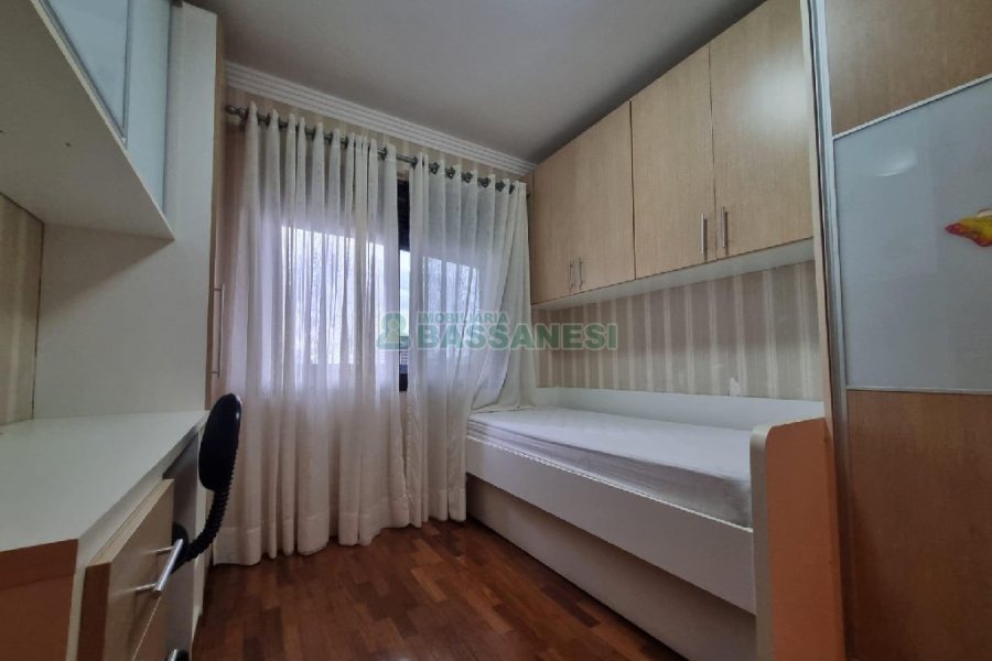 Apto Mobiliado com 200m², 3 dormitórios, 2 vagas, no bairro Medianeira em Caxias do Sul para Alugar