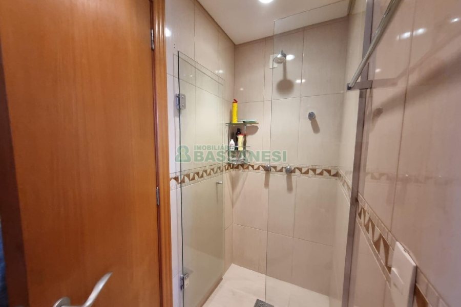 Apto Mobiliado com 200m², 3 dormitórios, 2 vagas, no bairro Medianeira em Caxias do Sul para Alugar