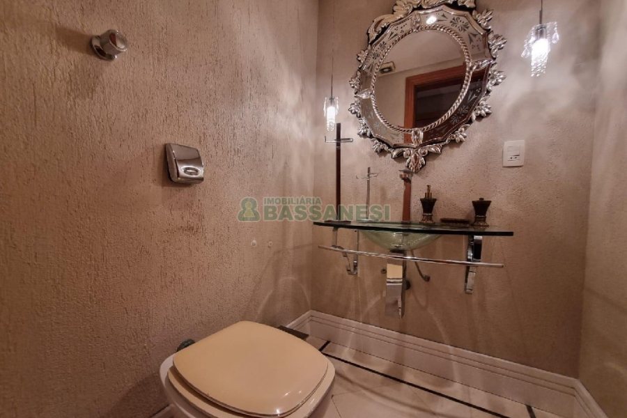 Apto Mobiliado com 200m², 3 dormitórios, 2 vagas, no bairro Medianeira em Caxias do Sul para Alugar