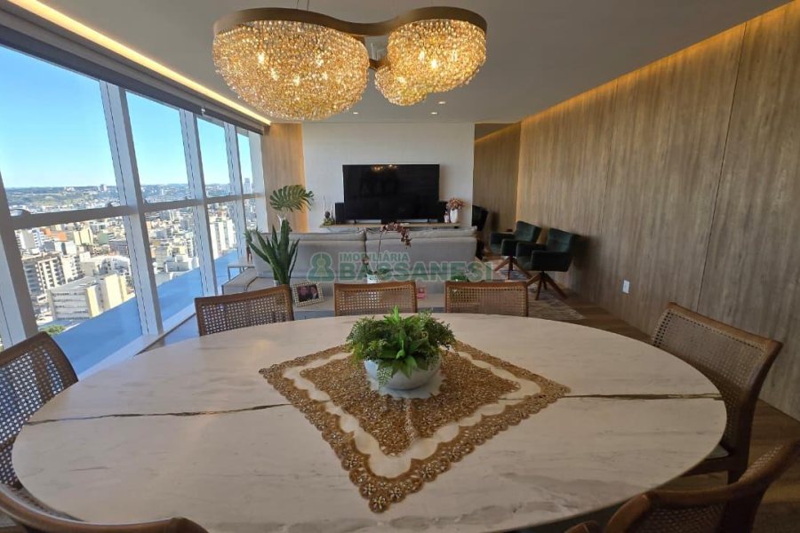Apartamento com 178m², 3 dormitórios, 3 vagas, no bairro Centro em Caxias do Sul para Comprar
