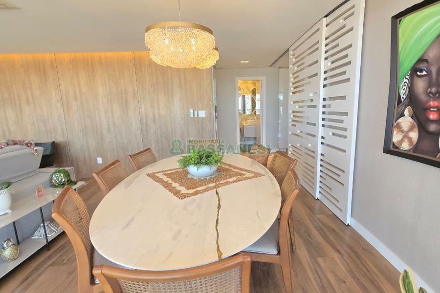 Apartamento com 178m², 3 dormitórios, 3 vagas, no bairro Centro em Caxias do Sul para Comprar