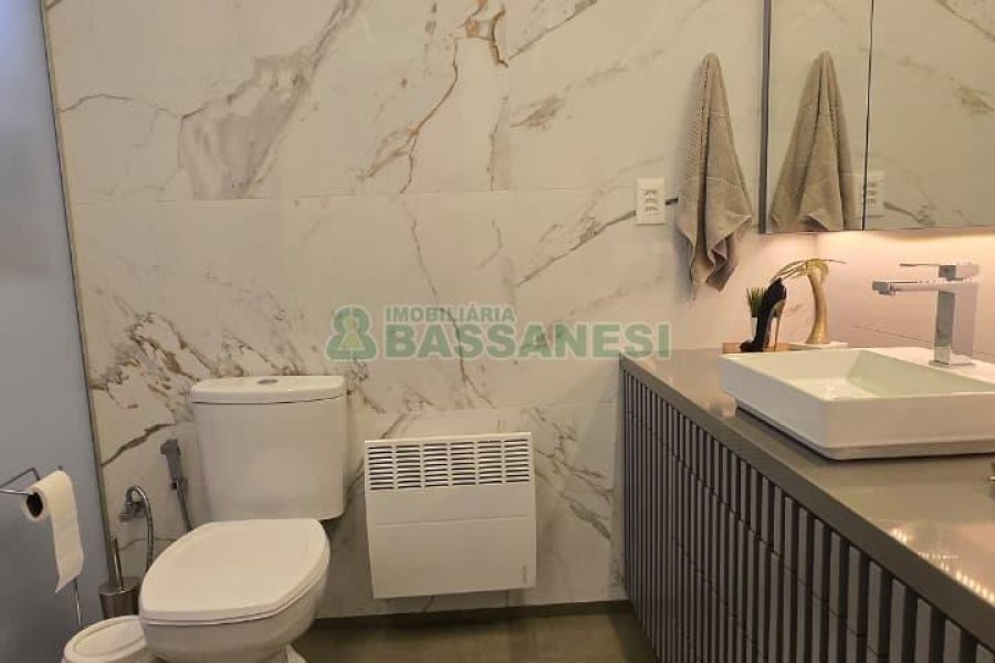 Apartamento com 178m², 3 dormitórios, 3 vagas, no bairro Centro em Caxias do Sul para Comprar