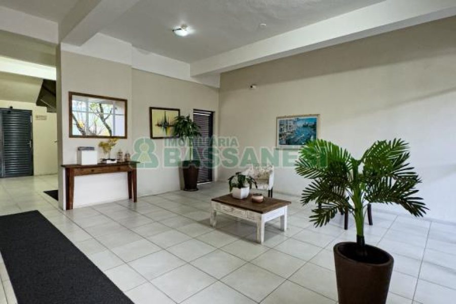 Apartamento com 52m², 2 dormitórios, 1 vaga, no bairro Desvio Rizzo em Caxias do Sul para Comprar