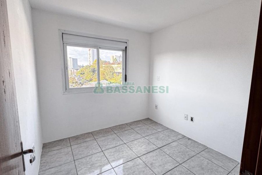 Apartamento com 52m², 2 dormitórios, 1 vaga, no bairro Desvio Rizzo em Caxias do Sul para Comprar