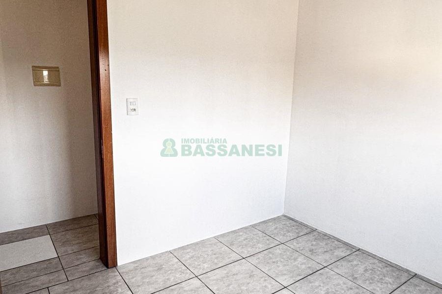 Apartamento com 52m², 2 dormitórios, 1 vaga, no bairro Desvio Rizzo em Caxias do Sul para Comprar