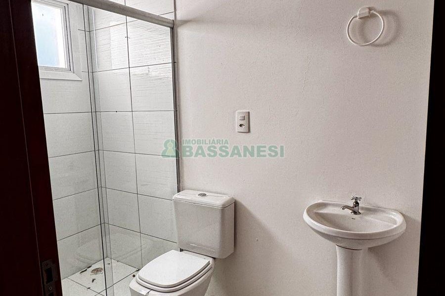 Apartamento com 52m², 2 dormitórios, 1 vaga, no bairro Desvio Rizzo em Caxias do Sul para Comprar