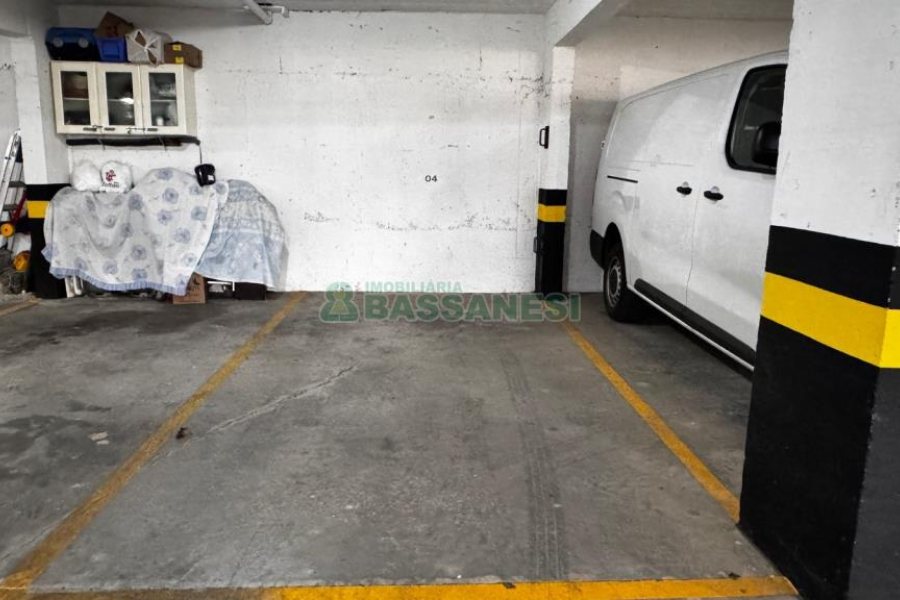 Apartamento com 52m², 2 dormitórios, 1 vaga, no bairro Desvio Rizzo em Caxias do Sul para Comprar