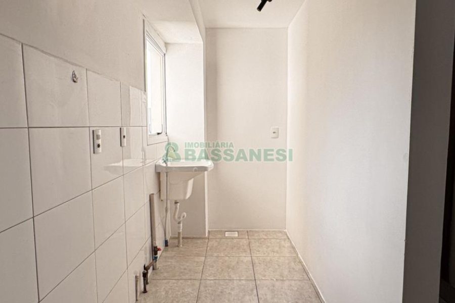 Apartamento com 52m², 2 dormitórios, 1 vaga, no bairro Desvio Rizzo em Caxias do Sul para Comprar